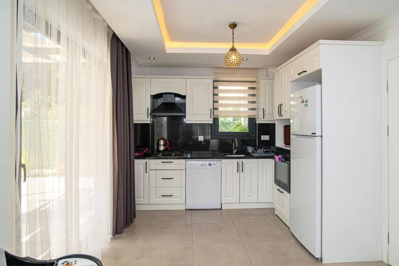 Villa Hisaroenue'De 4 Yatak Odali Villa-Villa Bahama Fethiye